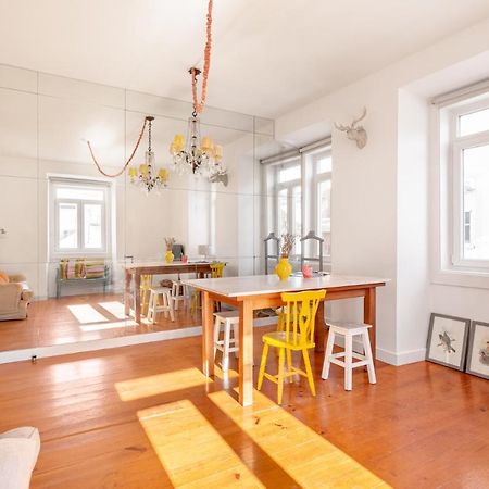 Joivy Chic 2Br Apt In Bairro Alto, 2Mins To Sao Pedro De Alcantara Viewpoint Lisbona Esterno foto