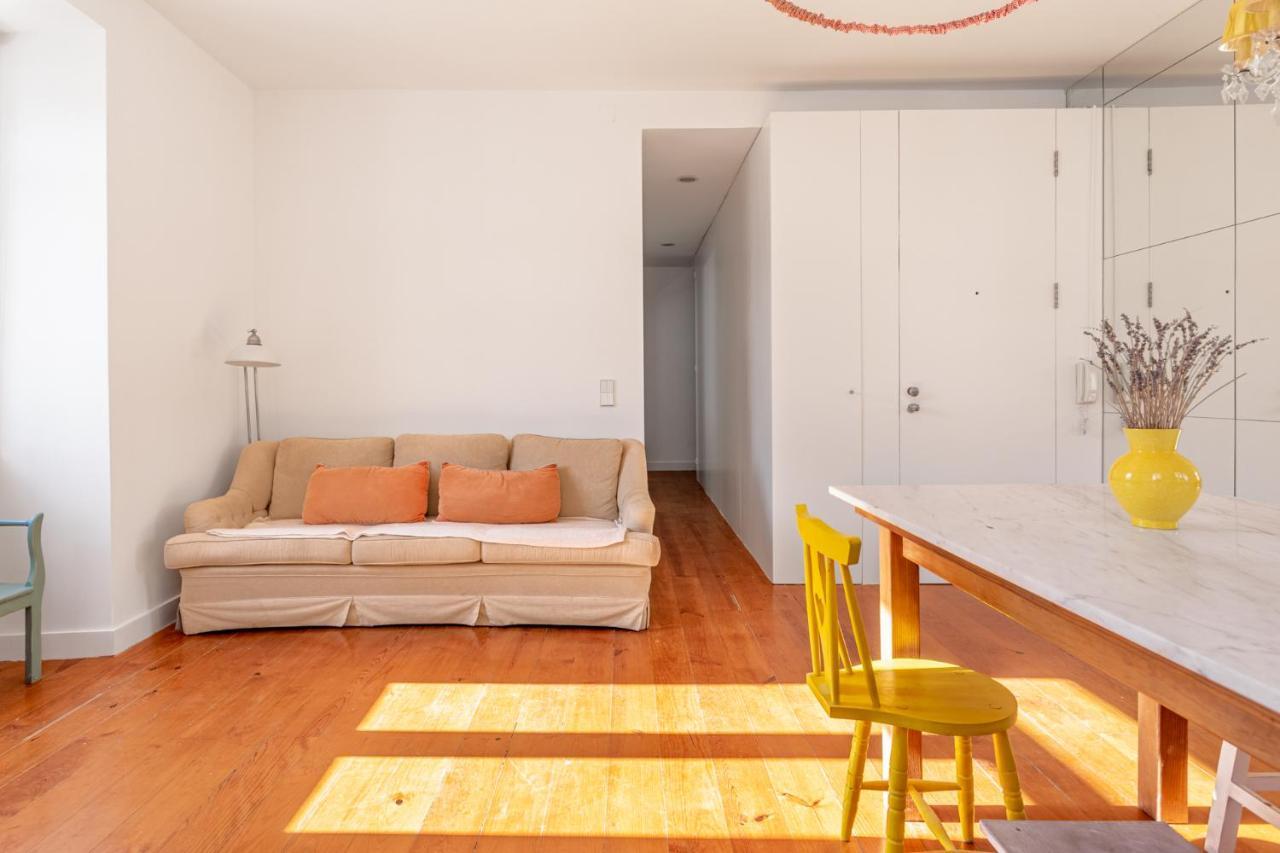 Joivy Chic 2Br Apt In Bairro Alto, 2Mins To Sao Pedro De Alcantara Viewpoint Lisbona Esterno foto