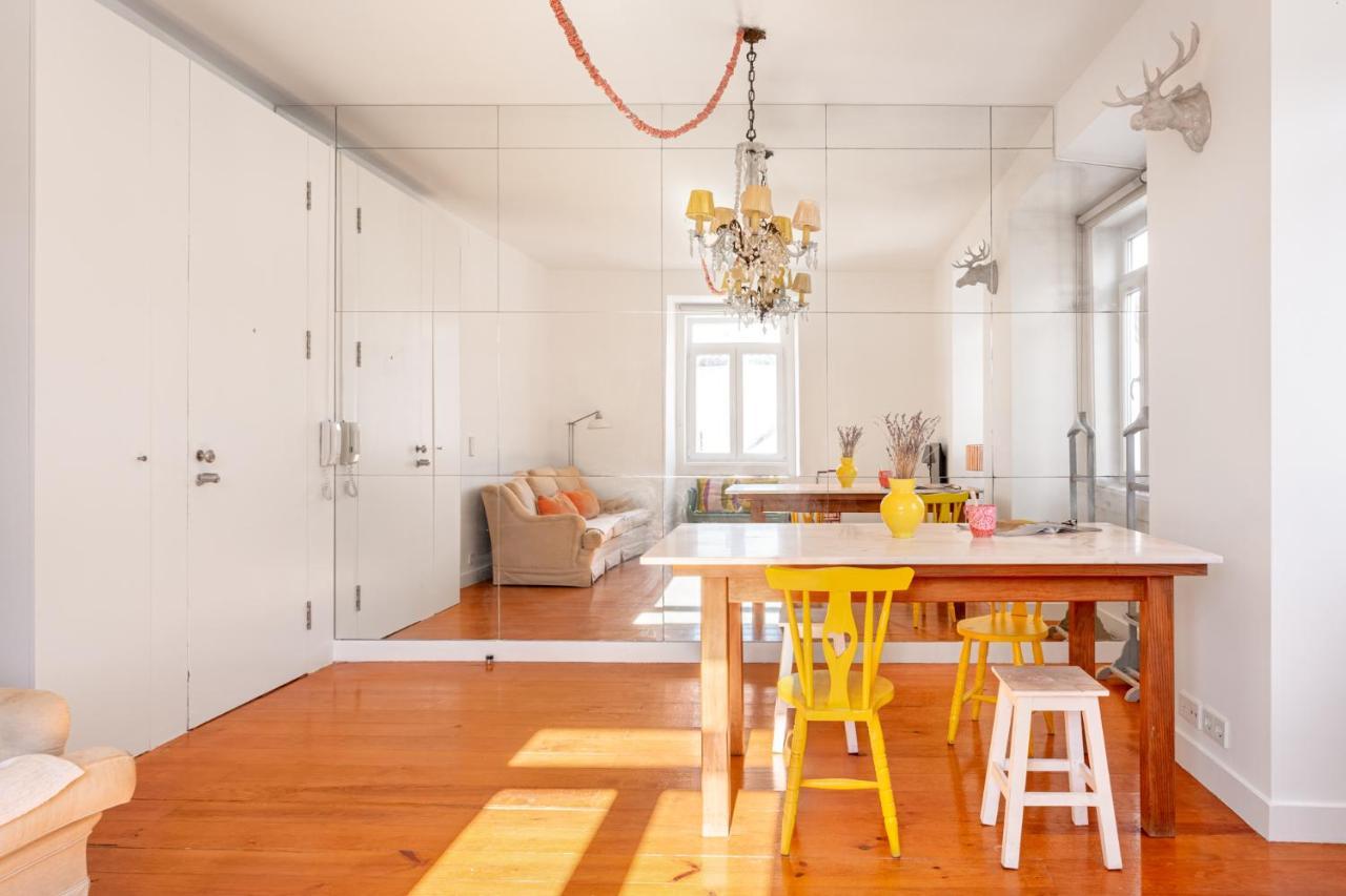 Joivy Chic 2Br Apt In Bairro Alto, 2Mins To Sao Pedro De Alcantara Viewpoint Lisbona Esterno foto